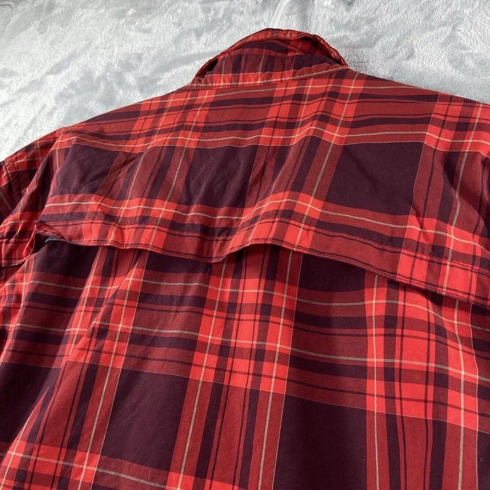 The North Face Shirt men's Medium Button Up Vented Fishing Roll Tabs Red Plaid